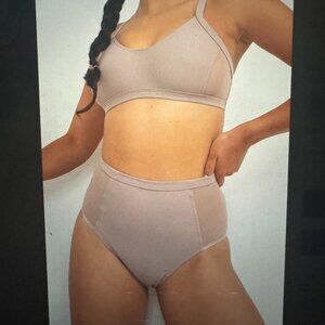 Lunalae Bellini bottoms and Gigi top, size S in both